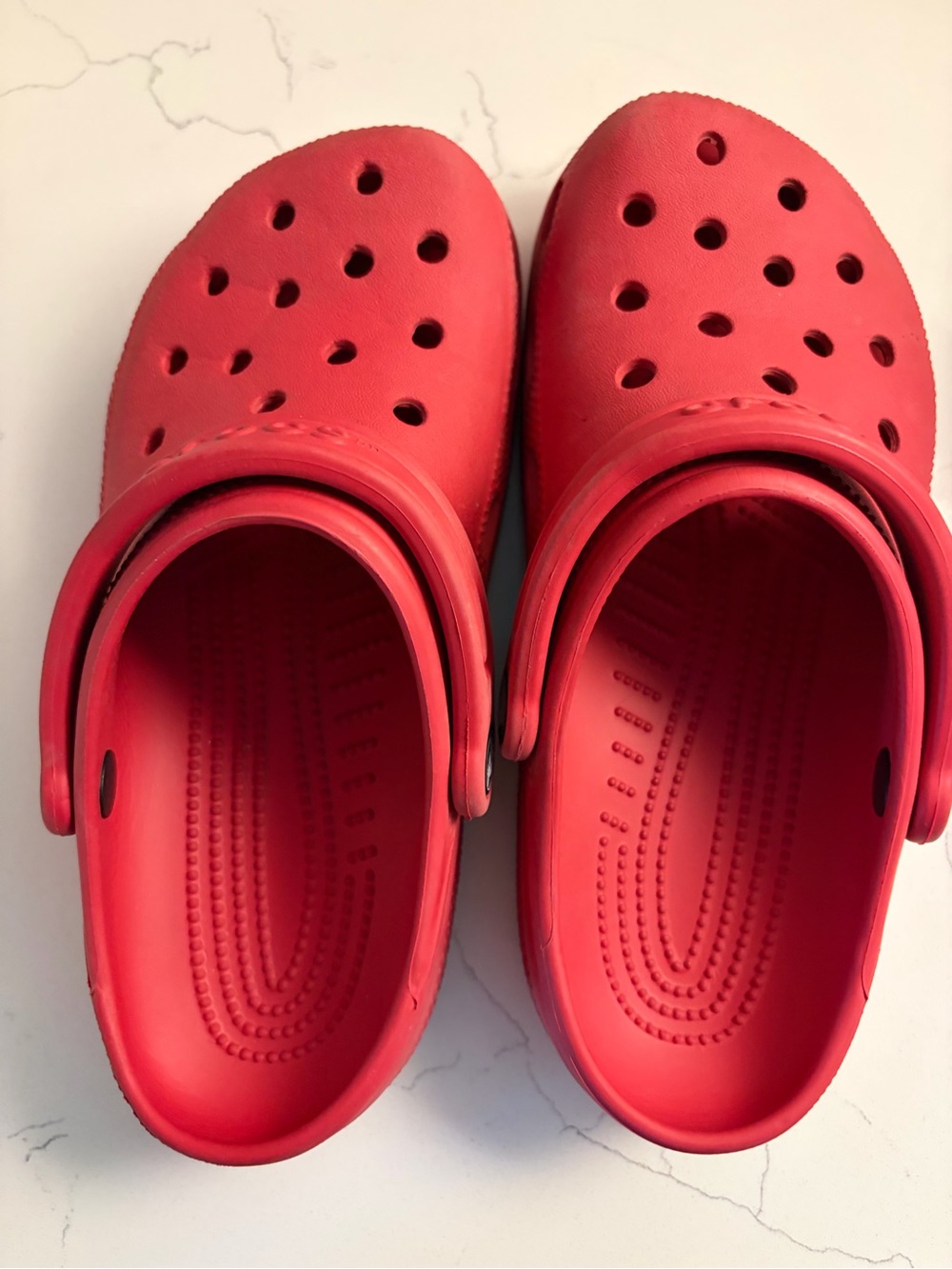 CROCS Kids Classic Clog in Bright Red